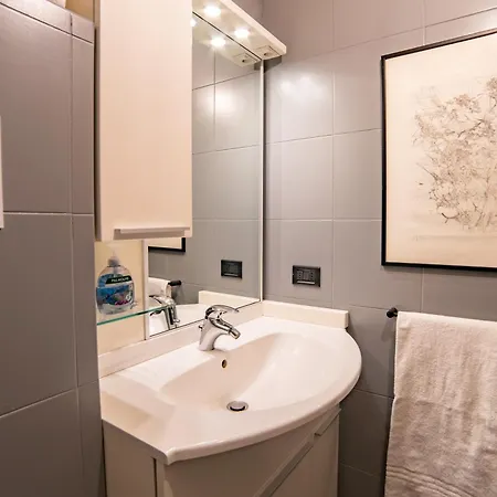 Brera Stylish Apartment, *