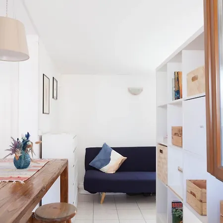 Apartment Terrace Close To Metro Station Milan