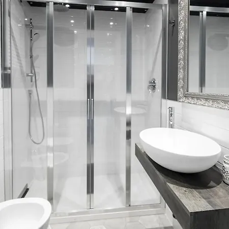 Apartment Nella Movida Di Isola-porta Nuova Milan