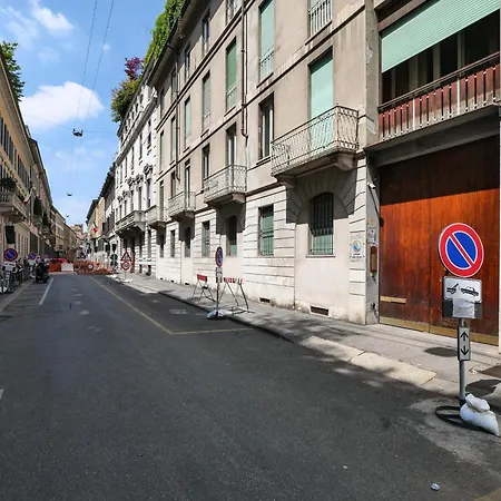 Prestige Boutique - Montenapoleone Milan