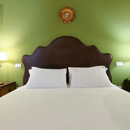 Prestige Boutique - Montenapoleone 4*