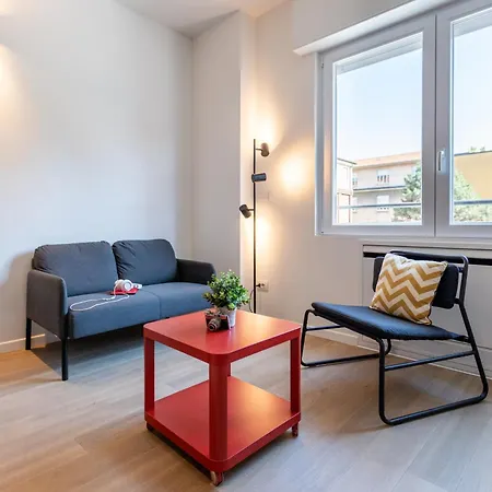 Joivy Contemporary In Historical Giambellino-lorenteggio * Milan