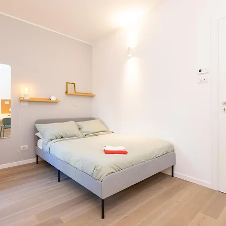 Apartment Joivy Contemporary In Historical Giambellino-lorenteggio