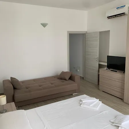Naviglio Apartment *