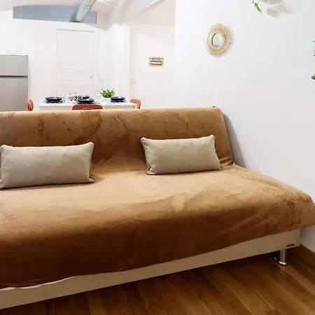 Centro Storico Duomo A 5 Minuti Wifi Netflix Apartment *
