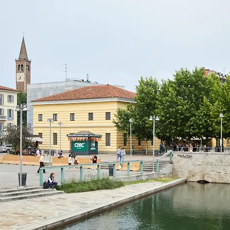 Incantevole In Darsena Milan
