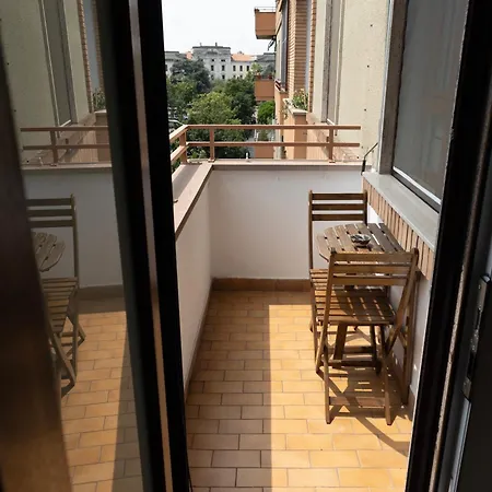 Elegante Bilocale In De Angeli - Piazzale Siena דירה