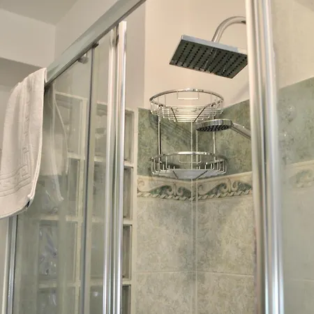 아파트 M.aurelio Red *