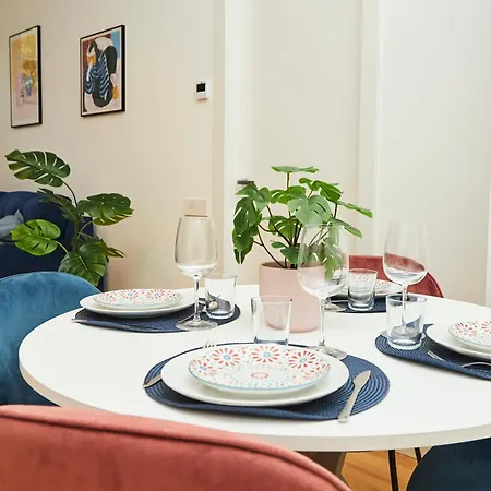 Urban Flats Modern Few Minuts From Duomo * ميلان