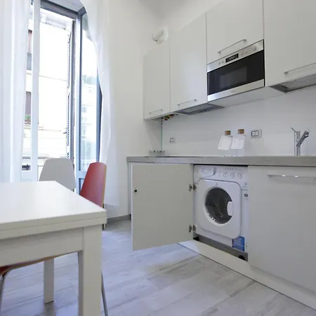 Just Urban - Stylish 1br In Center - Balcony And Metro M2 M4 Apartmán