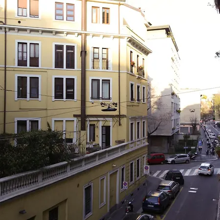Just Urban - Stylish 1br In Center - Balcony And Metro M2 M4 Apartmán