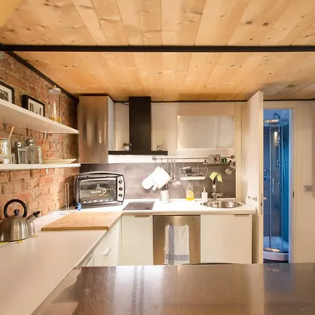 Milano's Navigli Studio Milán