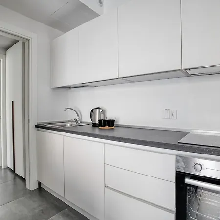 아파트 Just Urban - Modern 1br With Terrace - 10 Min M4 To Duomo *