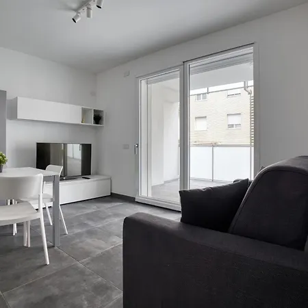 Just Urban Stays - Moderno Bilocale Con Ampio Terrazzo - M4 Tolstoj