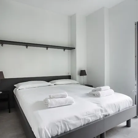 Appartement Hostmate - - Genesio -maciachini Milaan