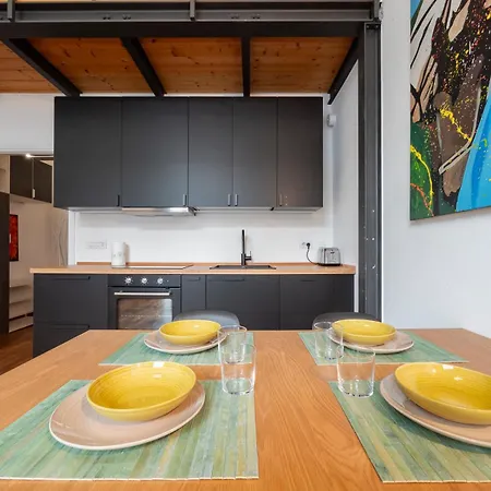 Apartment Xenia - Bright Loft In Bovisa Area