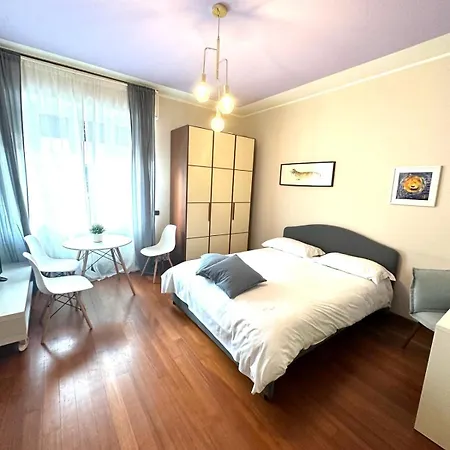 Tra Navigli E Bocconi Apartamento