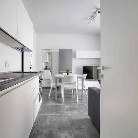 아파트 Just Urban - Modern 1br With Terrace - 10 Min M4 To Duomo