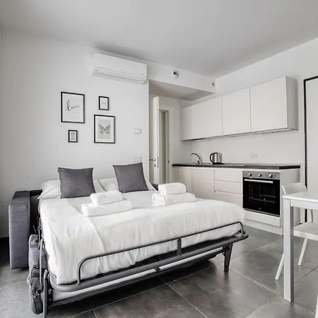 Just Urban Stays - Moderno Bilocale Con Ampio Terrazzo - M4 Tolstoj * Milão