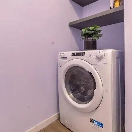 Duomo Center Two-room Design- Private Gym - Metro Apartment *