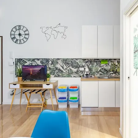 Urbanjungle - Centre With Balcony Milan