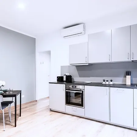 Easylife - Studio Con Balcone In Risorgimento Apartment
