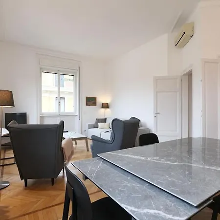 Contempora - Trilocale Podgora 10 * Milán