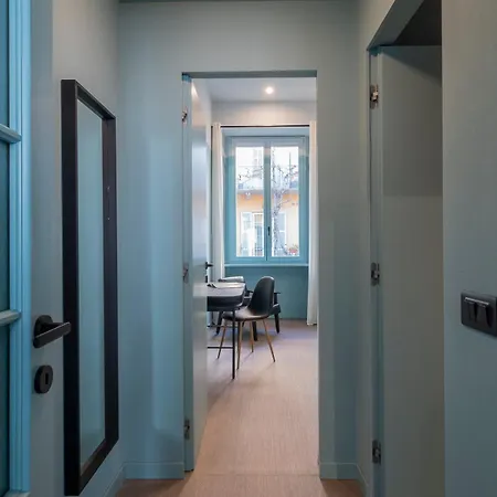 Tiffany Cozy Flat Milan