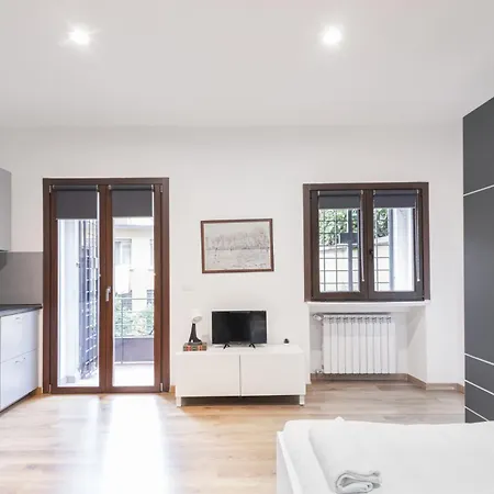 Easylife - Studio Con Balcone In Risorgimento