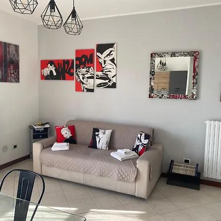 Comasina Charme With Terrace * Milan