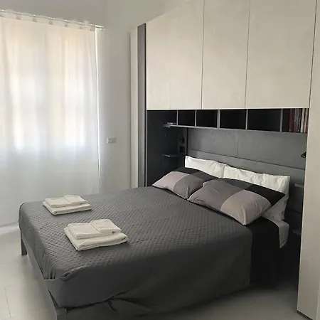 A Casa Di Dona * Milan