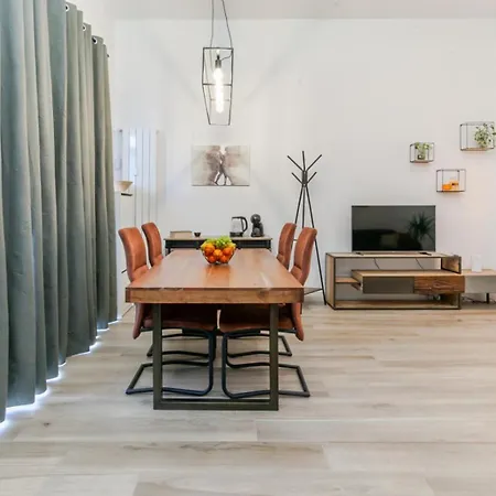 Apartmán Urban Retreat Chic Industrial Loft In The Heart Of Milán