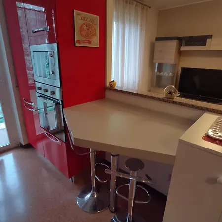 Gli Scoiattoli Di Tolstoi * ミラノ