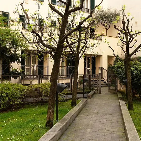 Moscova-brera Elegante Con Giardino Privato