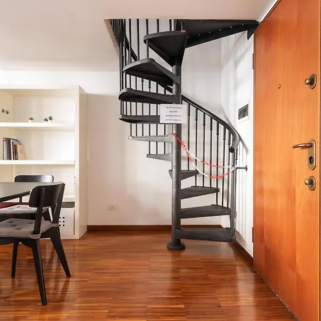 Appartement Modernita A Milano: Bilocale Con Balcone Milan