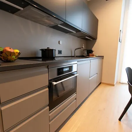 Ihost Luxury -free Parking- Plana 6 Apartment