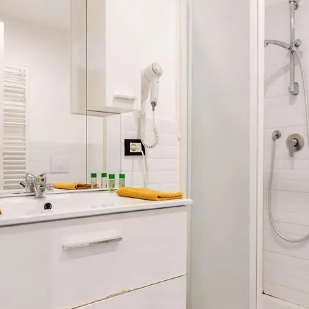 Vitruvio Flexyrent A.c. * ميلان