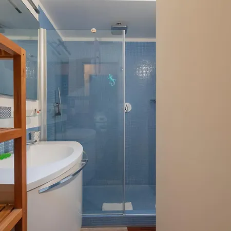 Apartament Xenia - Urban Oasis With Terrace Mediolan