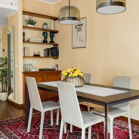 Apartment Elegant And Roomy Milan