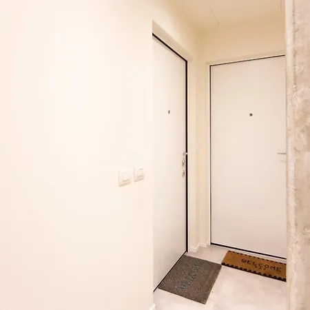 Guesthost - West Apartamento Milán