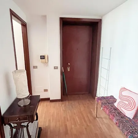 Apartment 3 Minutes On Foot From Duomo! Big Apartament With 3 Bedrooms And Balcony *