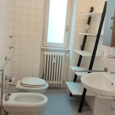 3 Minutes On Foot From Duomo! Big Apartament With 3 Bedrooms And Balcony Apartment *