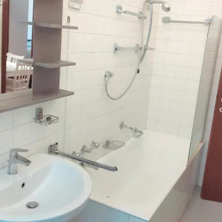 3 Minutes On Foot From Duomo! Big Apartament With 3 Bedrooms And Balcony * Milan