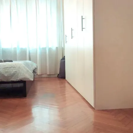 3 Minutes On Foot From Duomo! Big Apartament With 3 Bedrooms And Balcony Apartment *