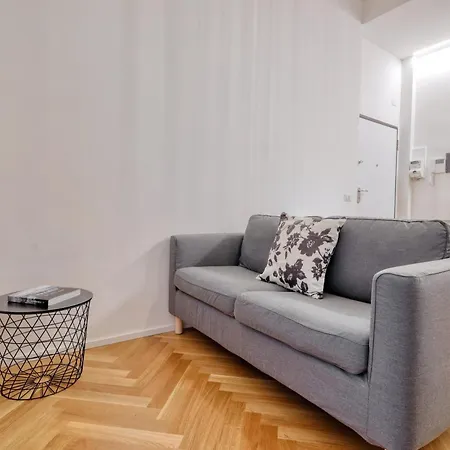 Joivy Renovated Flat By Piazza Leonardo Da Vinci Appartement