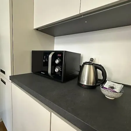 Nolo62, A Nifty Flat In