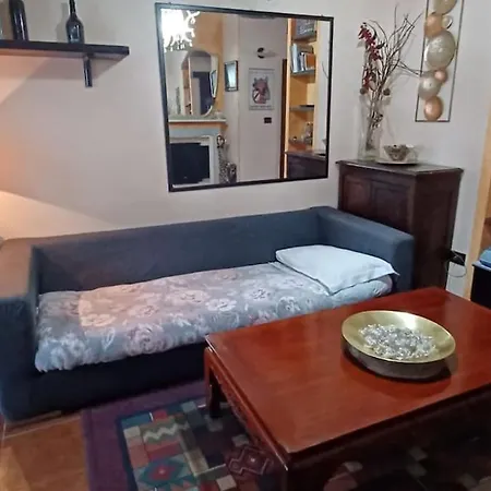 Apartament Gold House Station Mediolan
