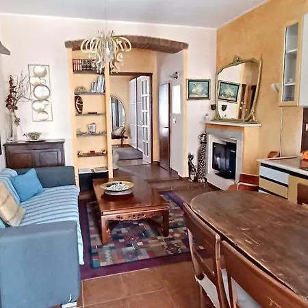 Gold House Stazione Apartment *