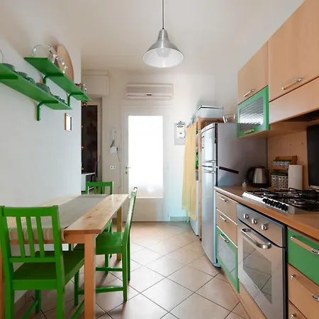 Guesthost - Porta Romana Luminoso Rifugio Milánó