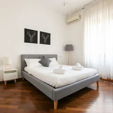 Hacca Collection - Porta Venezia 3br Mediolan